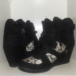 Princess Vera Wang Wedge Sneakers